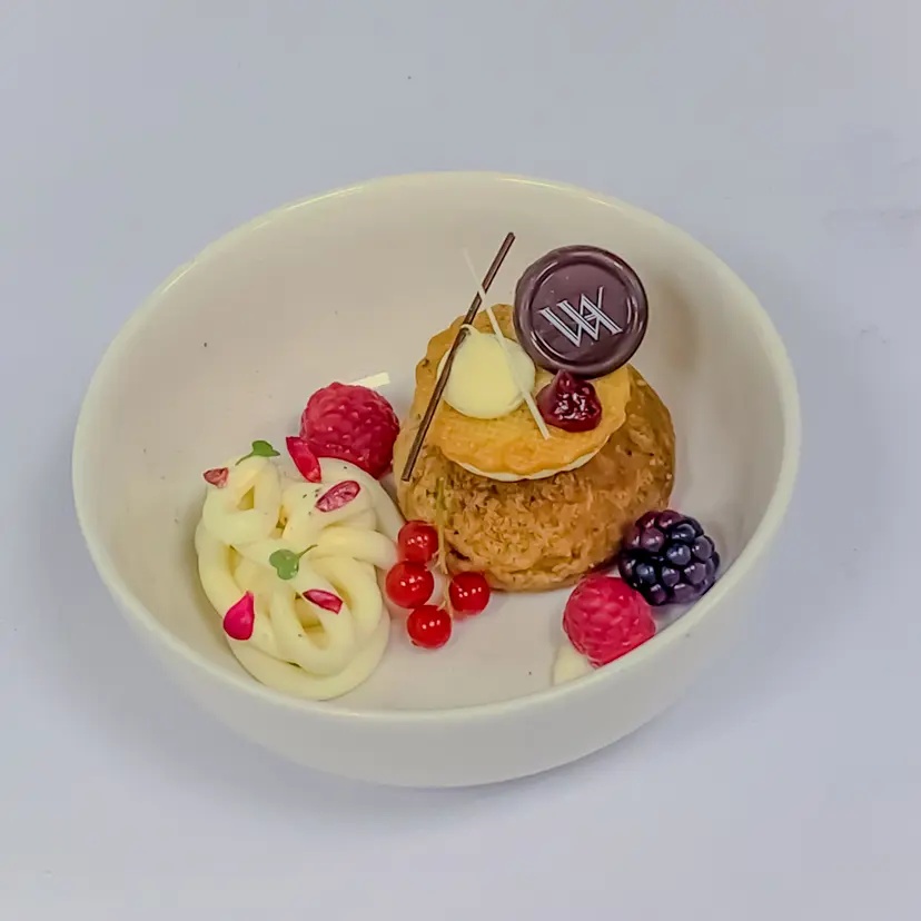 creation thumb for Profitrole with lemon vanilla creamaux