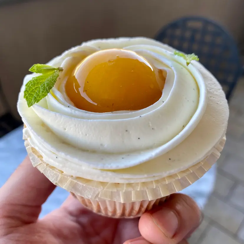 creation thumb for Clementine’s modern cupcakes