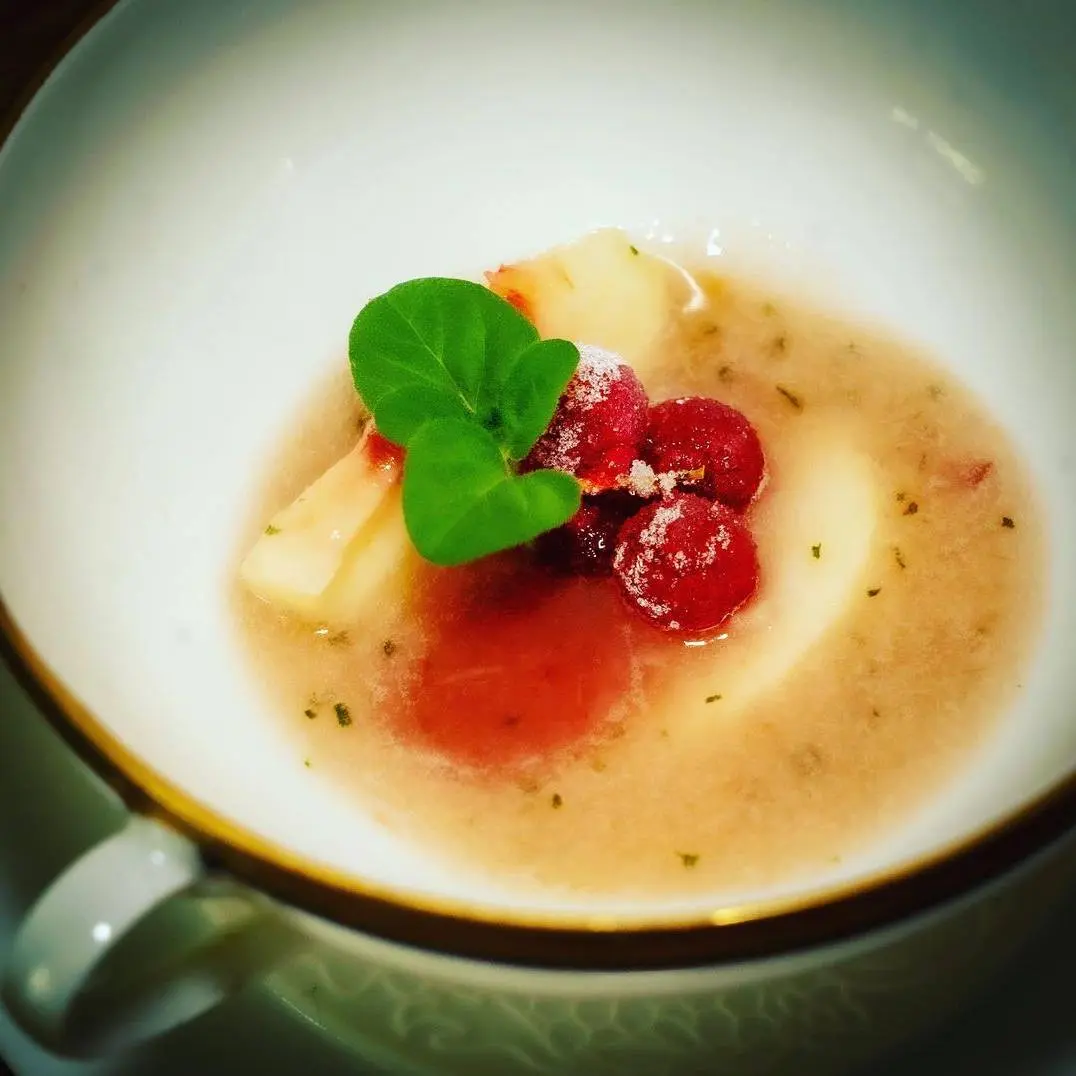 creation thumb for Peach soup with Crémant from home