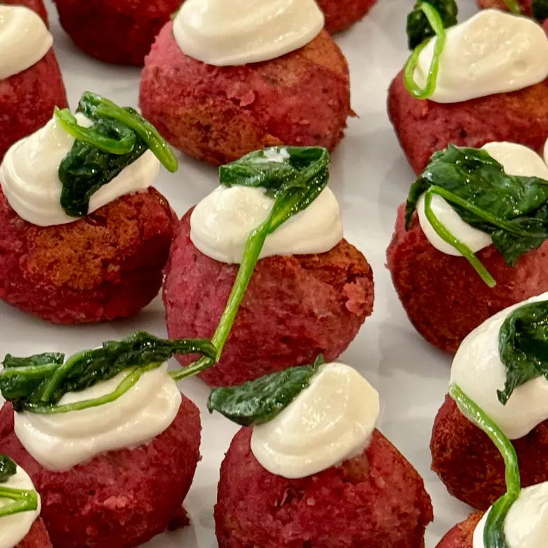 creation thumb for Red beans (no)meatballs with Aquafaba Mayo