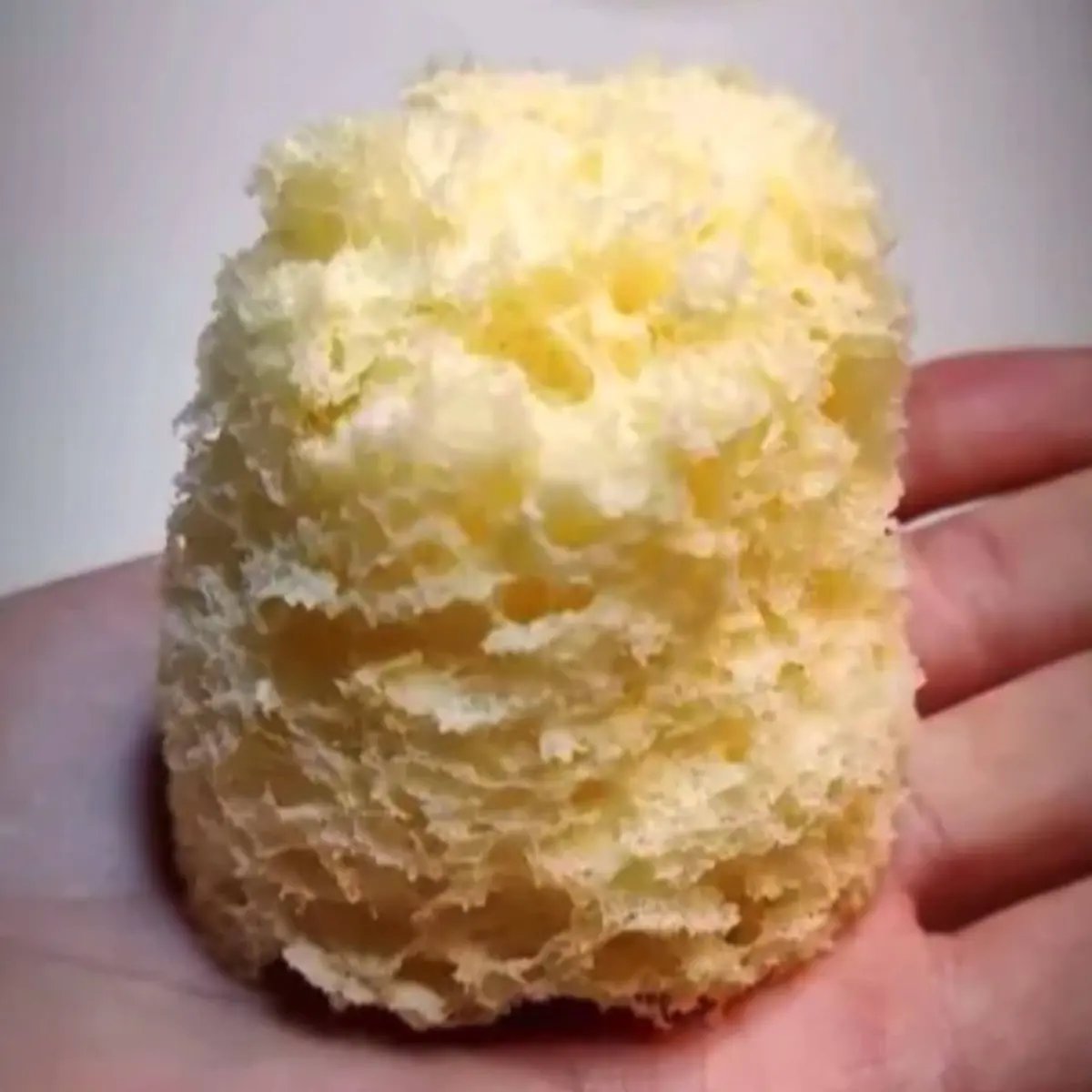creation thumb for Almond sponge cake