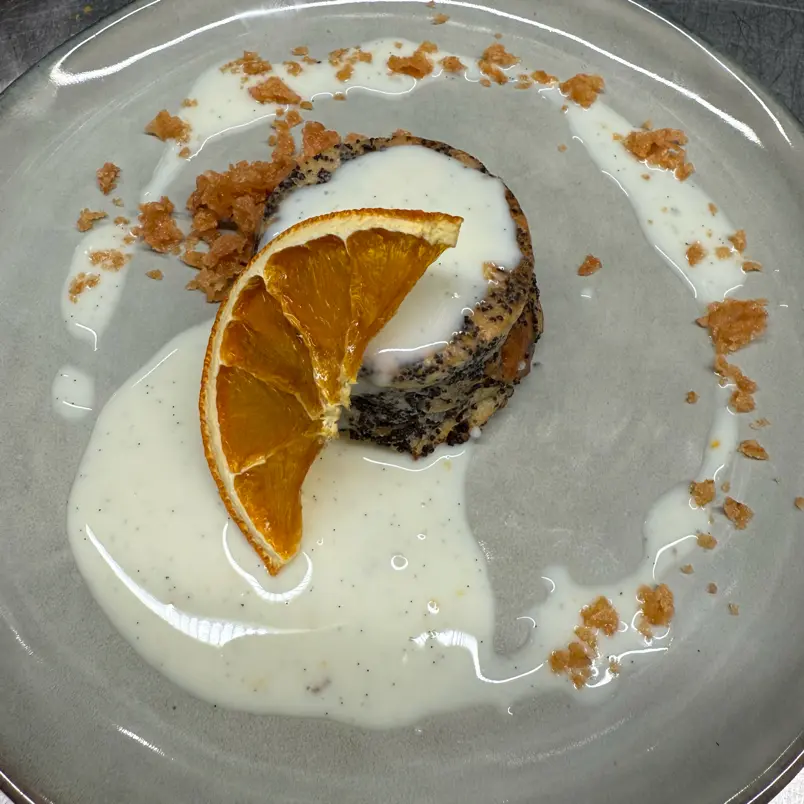 creation thumb for Poppy seed cake, orange vanilla sauce, orange crispy