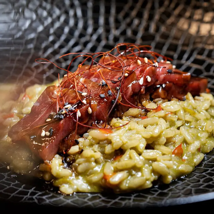 creation thumb for Risotto all'Olio Extra Vergine di Oliva Hojiblanca con olive, plancton e tonno marinato