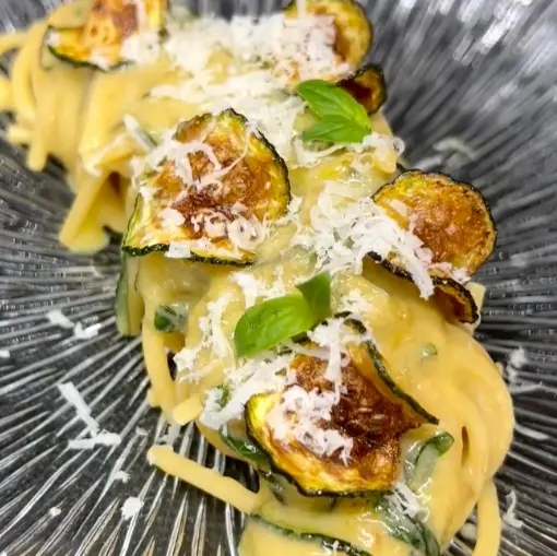 creation thumb for Spaghetti alla Nerano (Zucchini und Provolone Pasta)