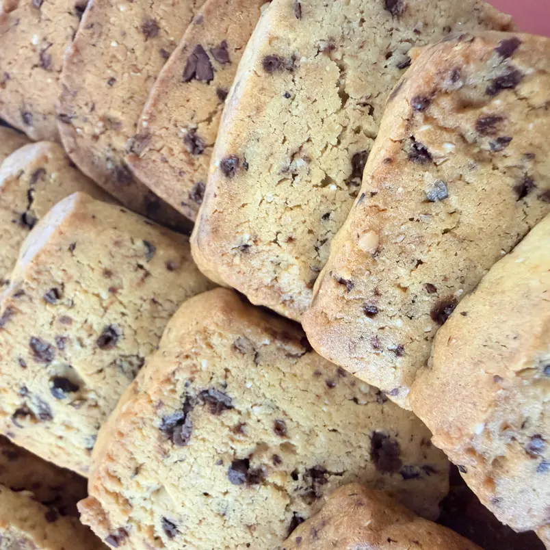 creation thumb for Biscotti al grano saraceno e grue di cacao