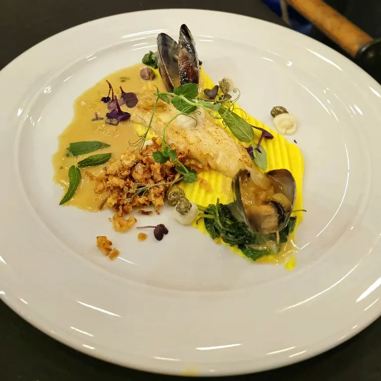 creation thumb for Turbot fillet~saffron celeriac pure~sparkling wine sauce