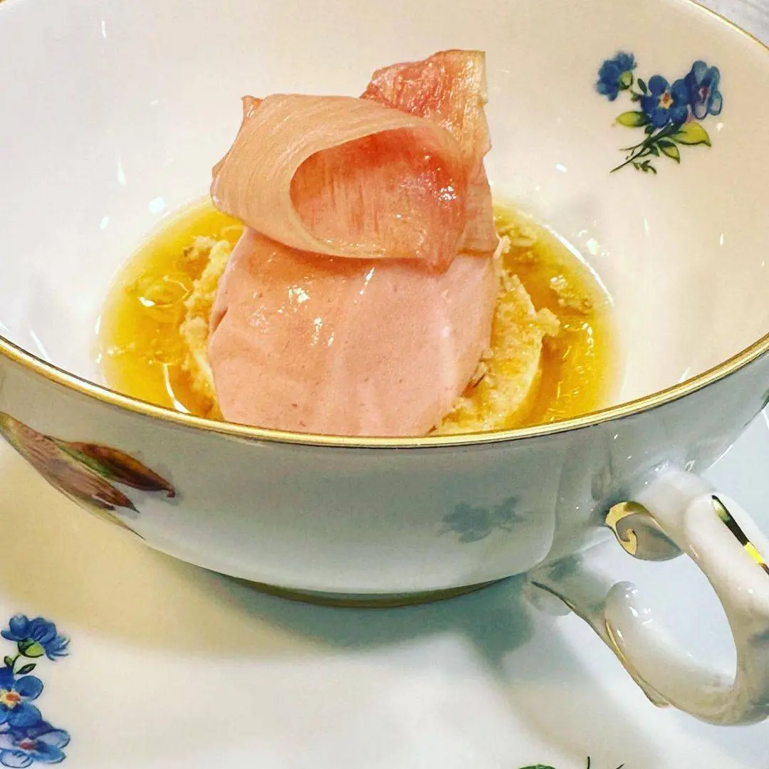 creation thumb for Rhubarb from Munich - Oolong Tea - Sour Milk