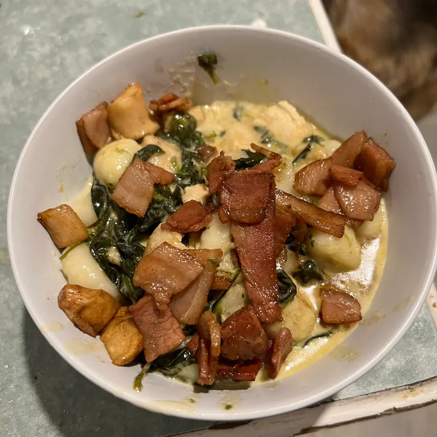 creation thumb for Chicken and spinach gnocchi 