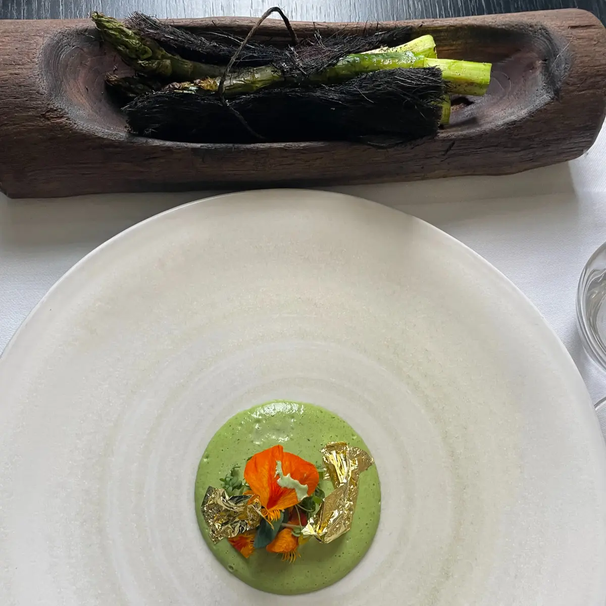 creation thumb for Asparagi Verdi in Corteccia al Barbecue, Acetosa e Zabaione