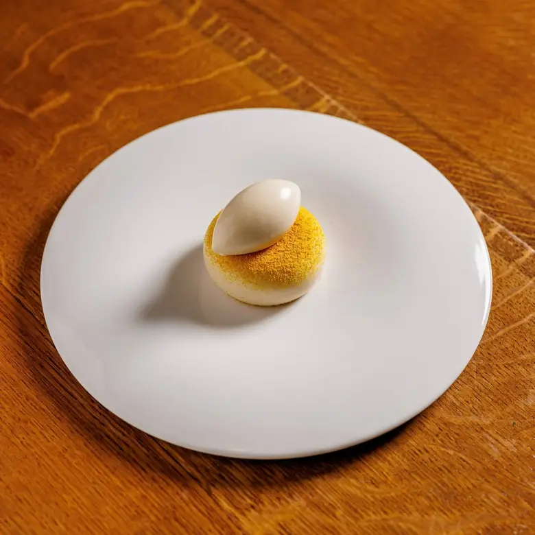creation thumb for Mousse alla cera d’api gelato al rosmarino e polline