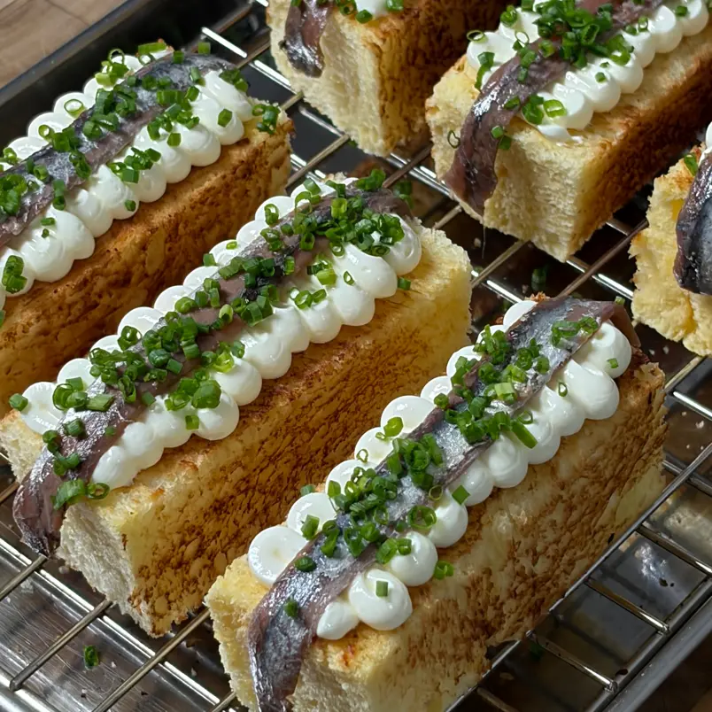 creation thumb for Toasted brioche, smoked butter and anchovies