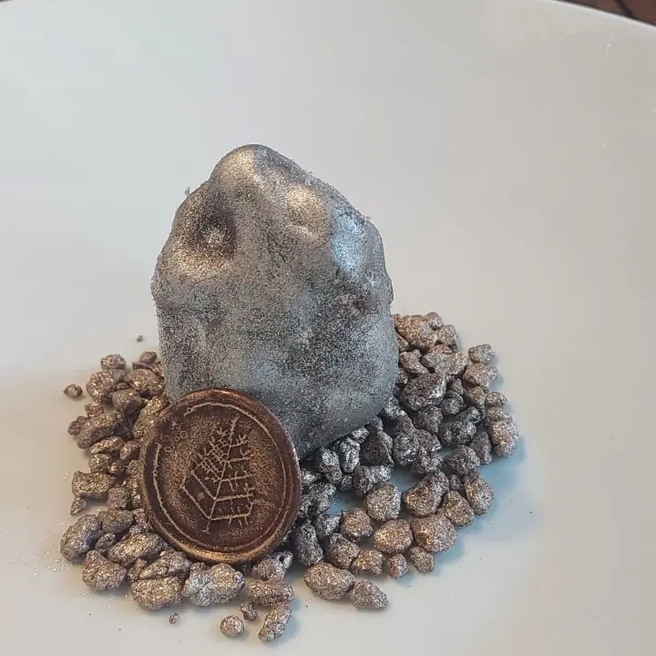 creation thumb for La piedra. Mousse de Chocolate al 53 % con gel de café y sal