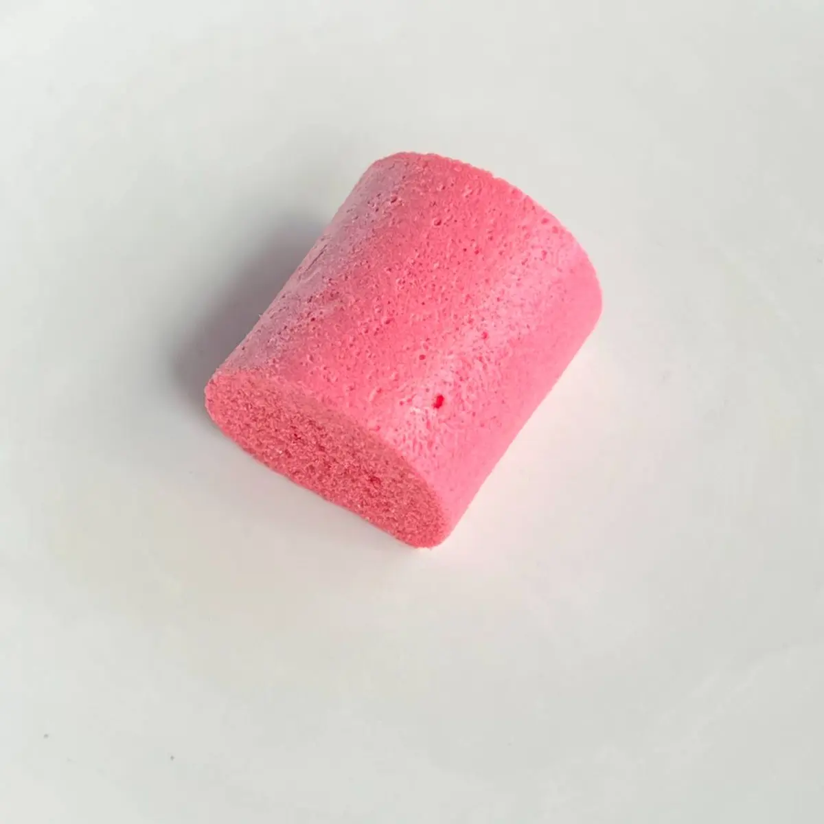 creation thumb for Beetroot Macaron
