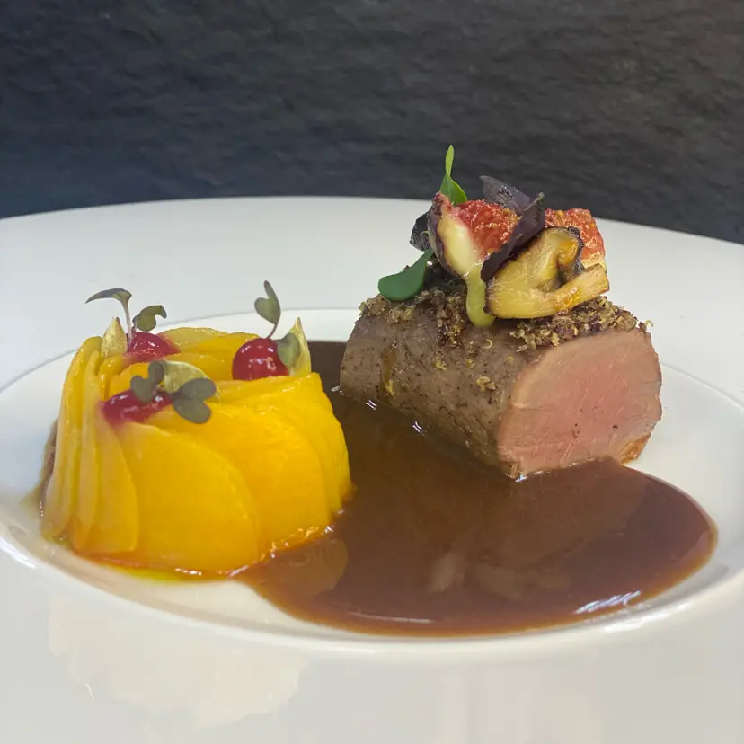 creation thumb for Kürbis-Ratatouille, Hirschlende, Kaffeechips, Rote-Bete-Marmelade
