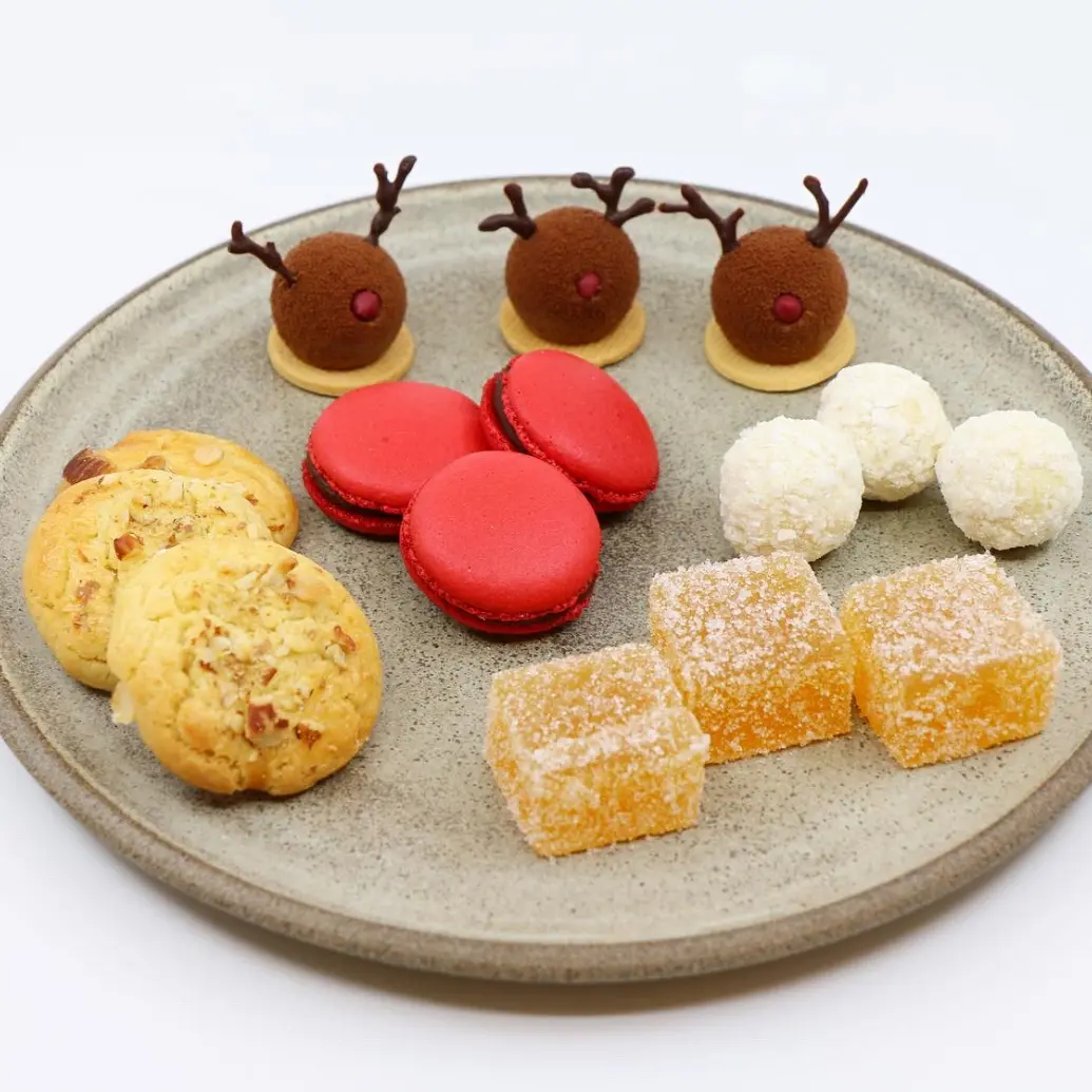 creation thumb for Christmas petit four