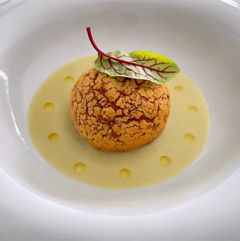 creation thumb for Gougère al Parmigiano con Zuppa di Porri e Patate Schiacciate