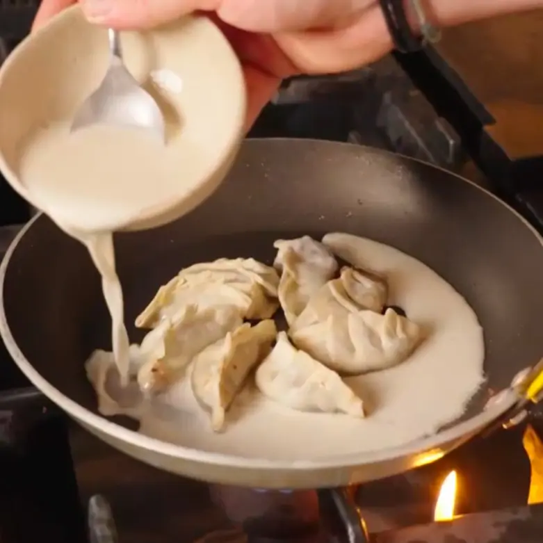 creation thumb for Gyoza di Coda di Bue con Succo di Frutto della Passione