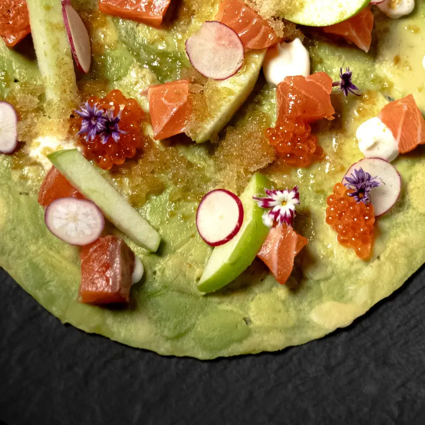 creation thumb for Carpaccio di Avocado e Salmone con Granita di Mela e Menta