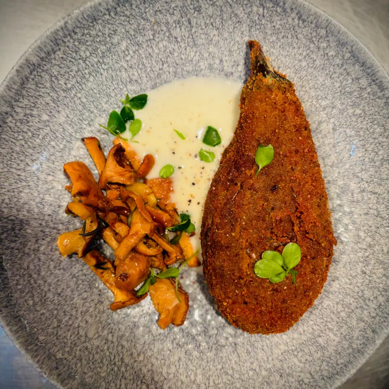 creation thumb for Cotoletta di melanzana, fonduta di fontina e pieds mounton 