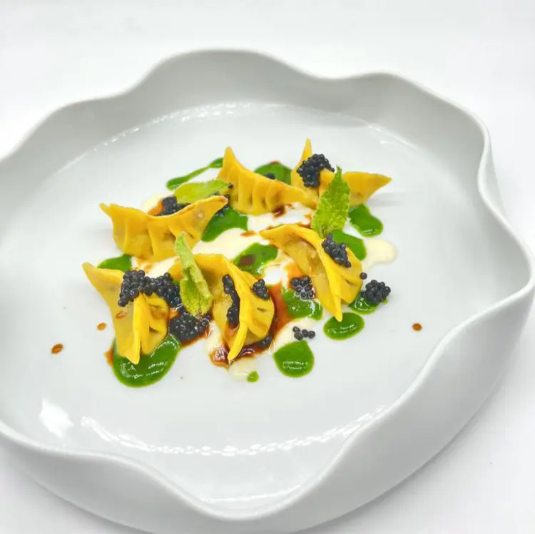 creation thumb for Cresta di Gallo, manzo, pecorino,  borragine e caviale
