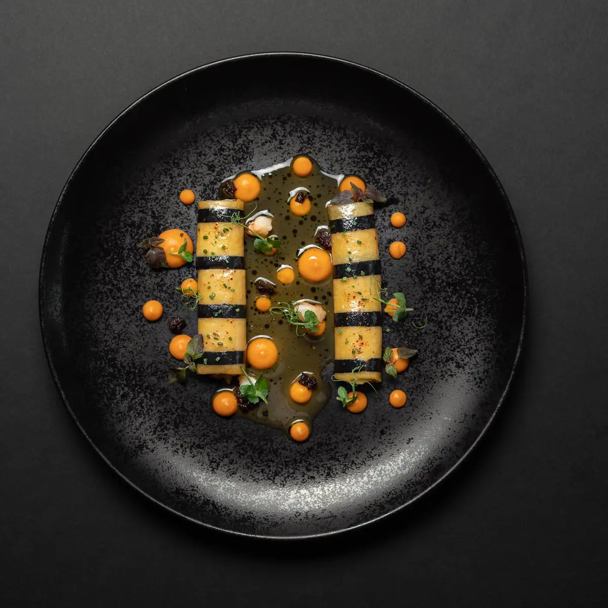 creation thumb for Seafood canelloni / carrots / black garlic tapenade 
