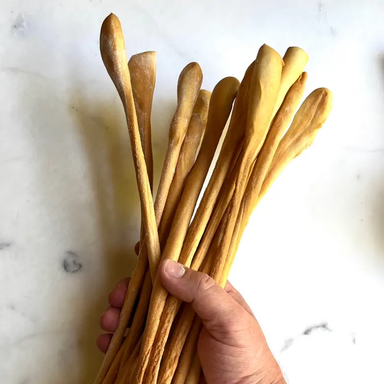 creation thumb for Grissini con pasta madre utilizzando gli scarti