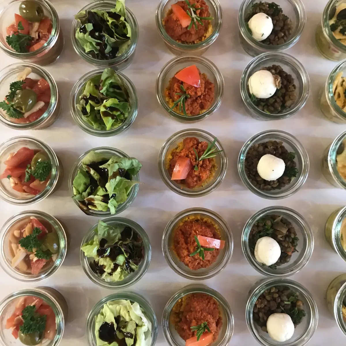 creation thumb for Flying Buffet in Mini-Glasses