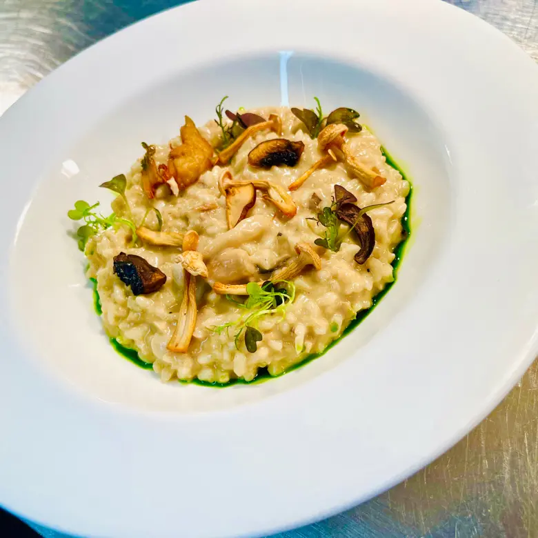 creation thumb for Wild mushrooms and truffle Risotto