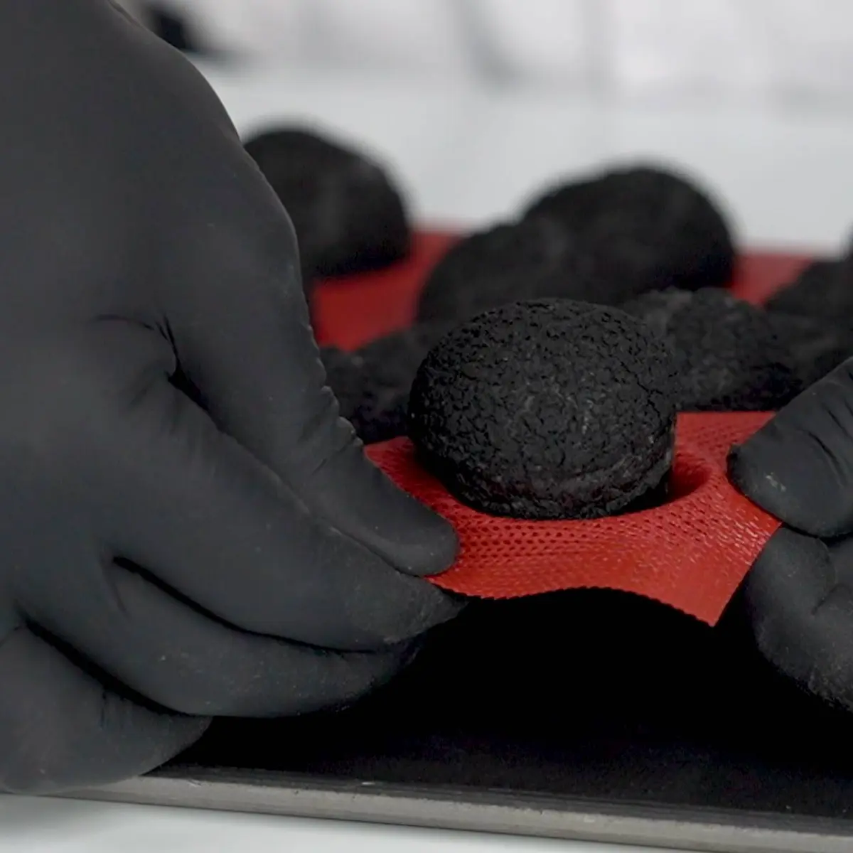 creation thumb for Black choux pastry dough ⚡