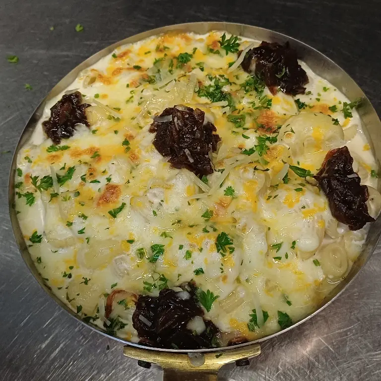 creation thumb for Creamy Mac n cheese truffle pasta 