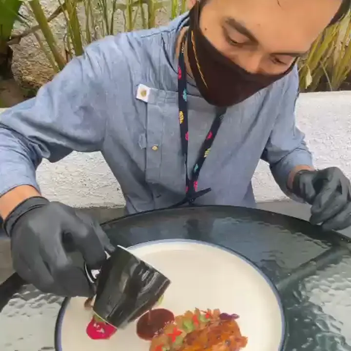 creation thumb for Punsirpunch chicken breast with demi glace sauce