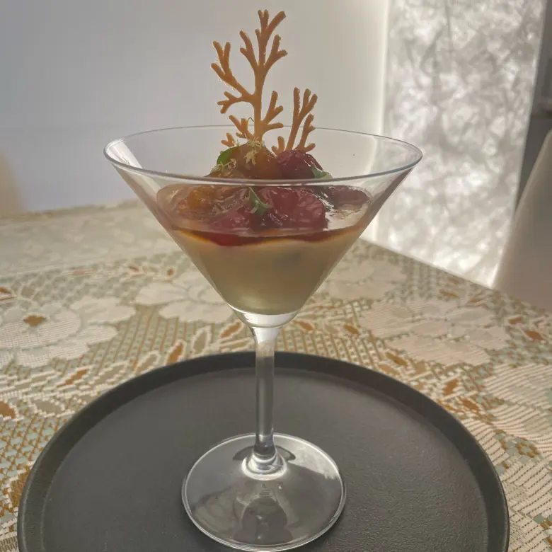 creation thumb for White chocolate cream with cherry tomatoes compote