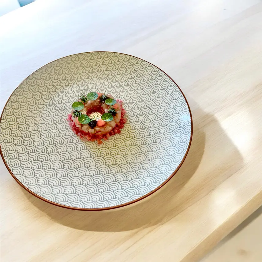 creation thumb for Gelbflossen-Thunfisch-Tatar mit roten Früchten und Kaviar🐟🍓