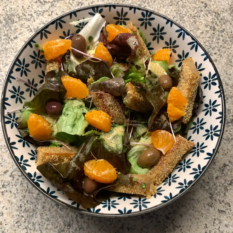 creation thumb for Fried seitan and winter salad