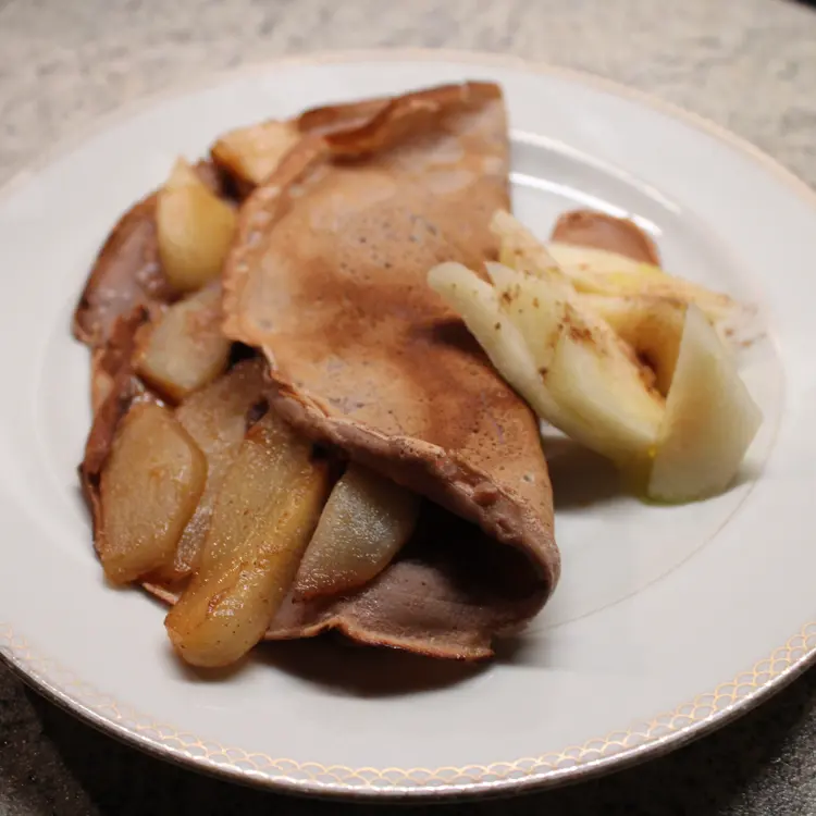 creation thumb for Crepe with pears and peanuts butter