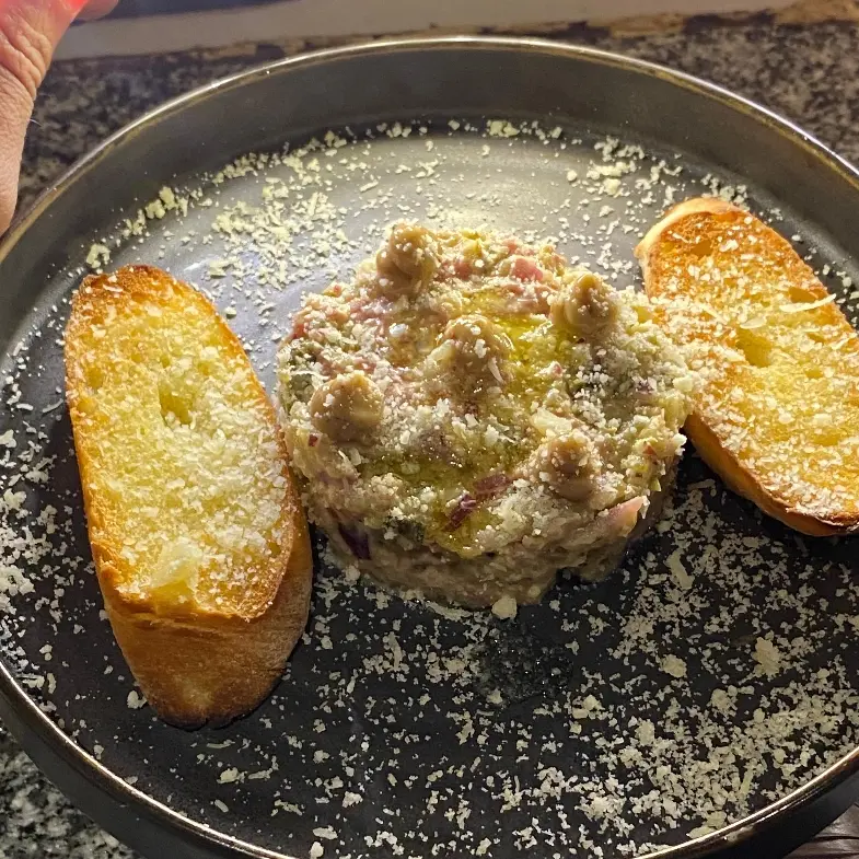 creation thumb for Traditional beef tartar