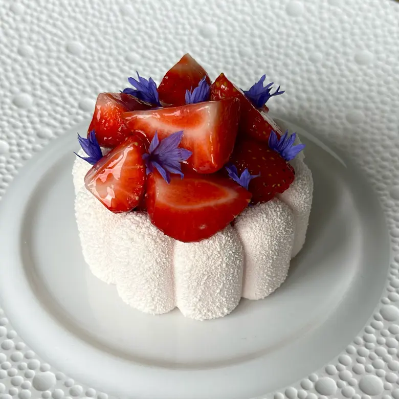 creation thumb for Strawberry Charlotte Gâteau