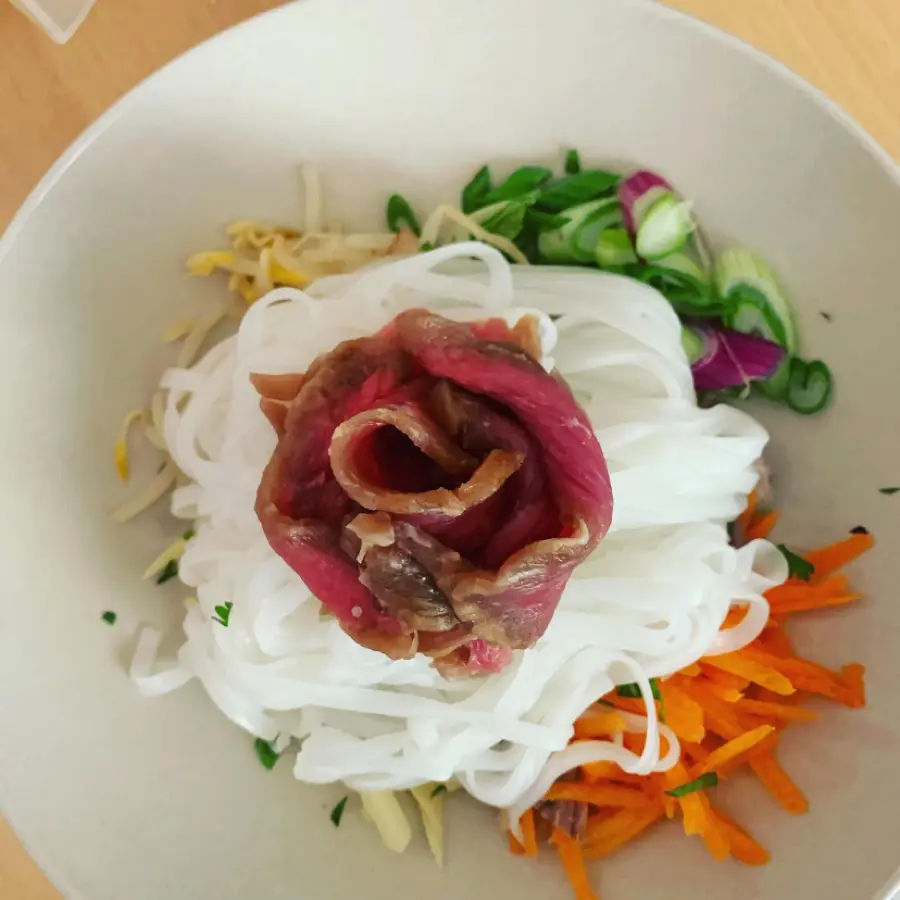 creation thumb for Asiatische Reisbandnudelsuppe 