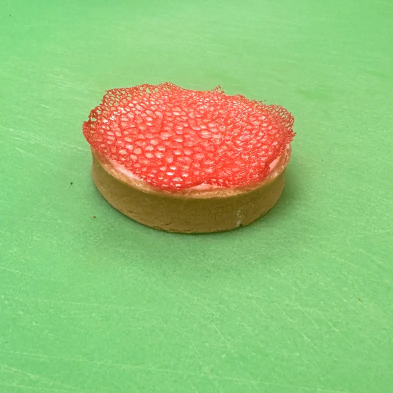 creation thumb for Zitronencello-Tarte mit Erdbeerchips