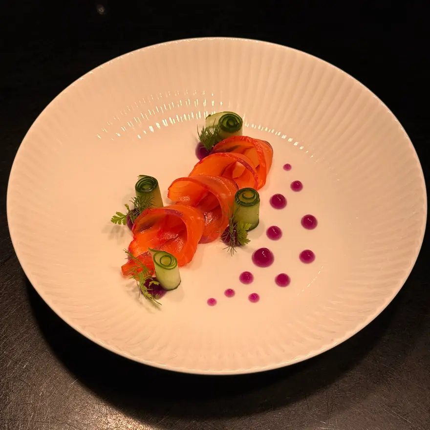 creation thumb for Beetroot-Cured Salmon Gravlax 🐟 