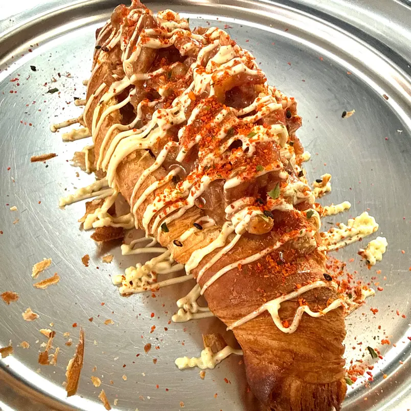 creation thumb for Tartare di Salchichón con Croissant
