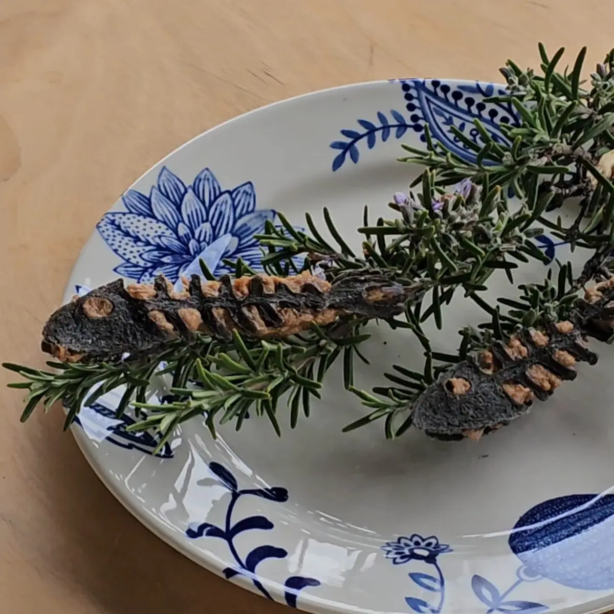 creation thumb for Schwarze Polenta-Chips und getrockneter Kabeljau nach Vicenza-Art