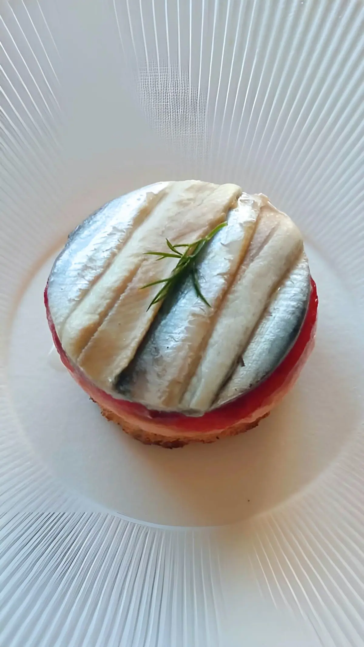 creation thumb for Tosta di Peperoni Arrostiti e Acciughe