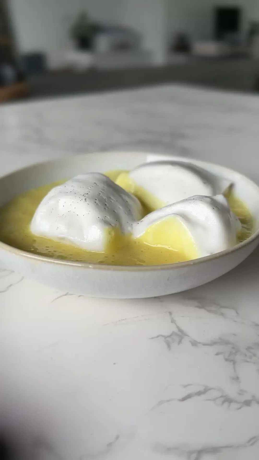 creation thumb for Schwimmende Inseln - vegane Vanillecreme