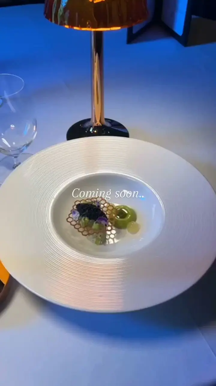 creation thumb for Crab,dill,yuzu,caviar,crab consommé