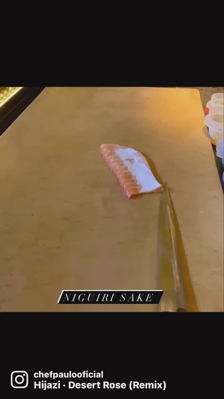 creation thumb for Niguiri de salmón con sésamo garrapiñado 