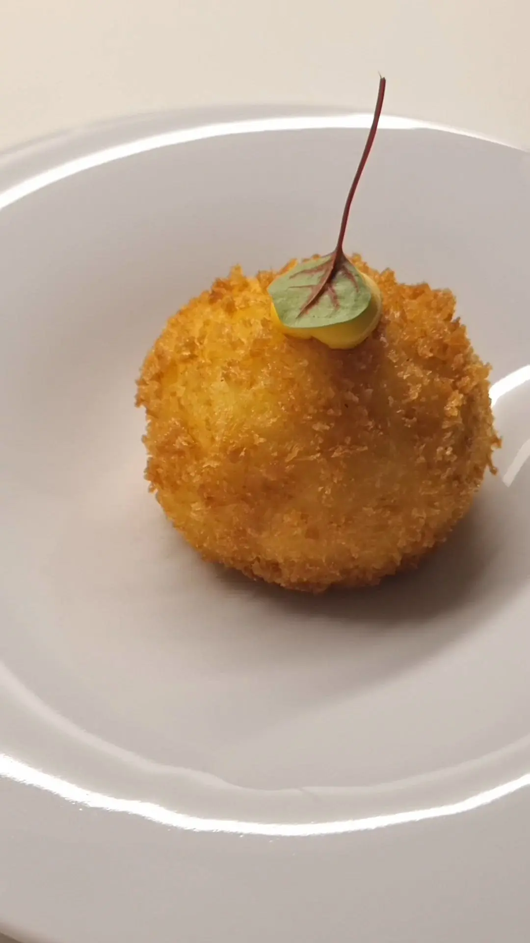 creation thumb for Fried Saffron Gelato Arancino