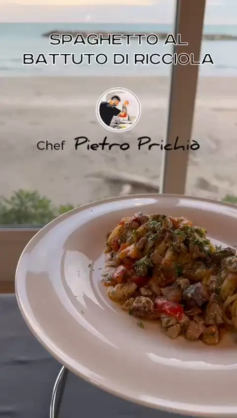 creation thumb for Spaghetto al battuto di ricciola
