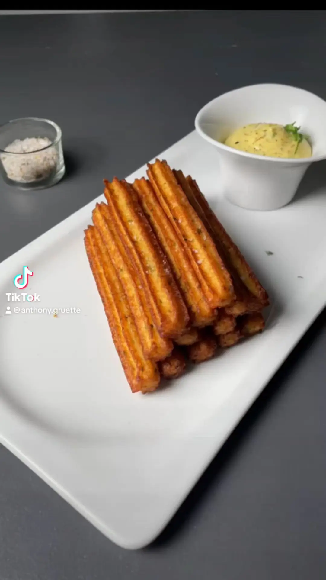 creation thumb for Churros de pommes de terre à l'estragon