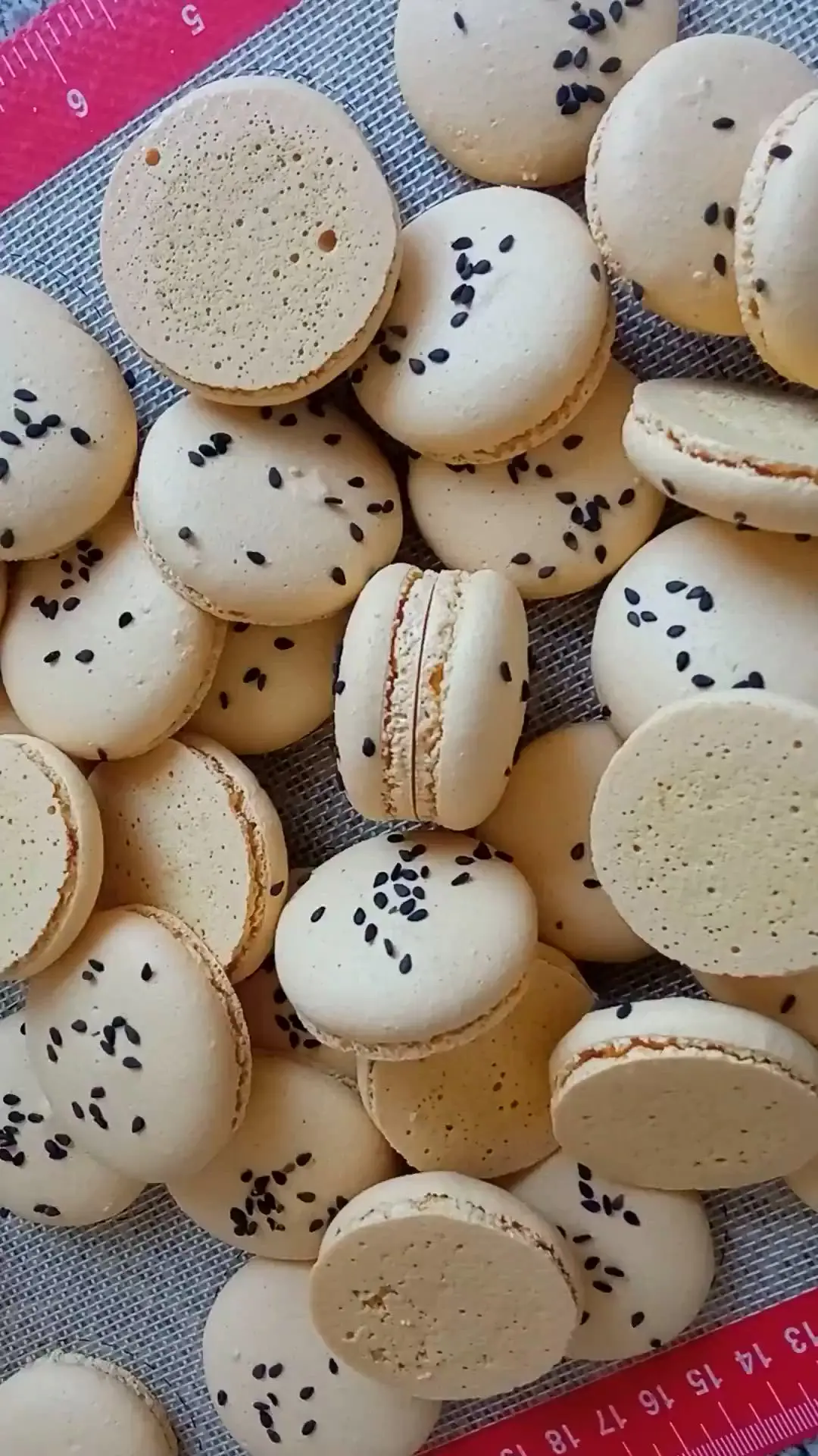 creation thumb for Vegan macaron shell